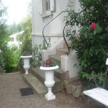 Πανσιόν Martha *