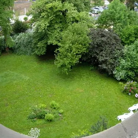 Martha Πανσιόν